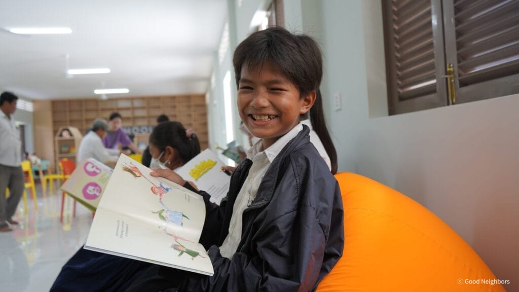Passport to the future for Cambodian Children 4 2. GNC KB Library 이용 아동 사진 1 scaled 1