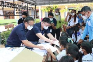 3. T shirt distribution 2 300x200 1