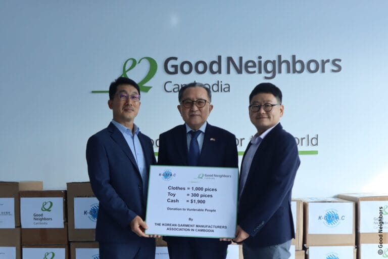 GNC 굿네이버스 K GMAC 연말 맞이 후원물품 전달식 사진 4 scaled 1