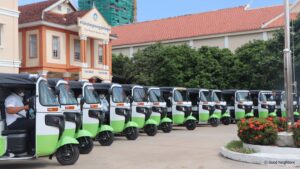 “Good Taxi Project”, 20 Auto Rickshaws handover to drivers! 3 SSE ceremony Selected 3 300x169 1