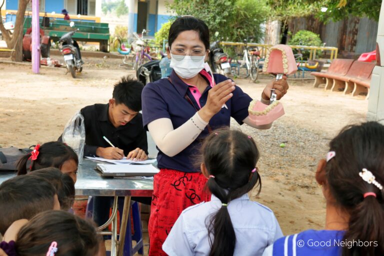 Good Neighbors Cambodia – Ou Chrov CDP Participated World Oral Health Day 5 2 21 768x512 1