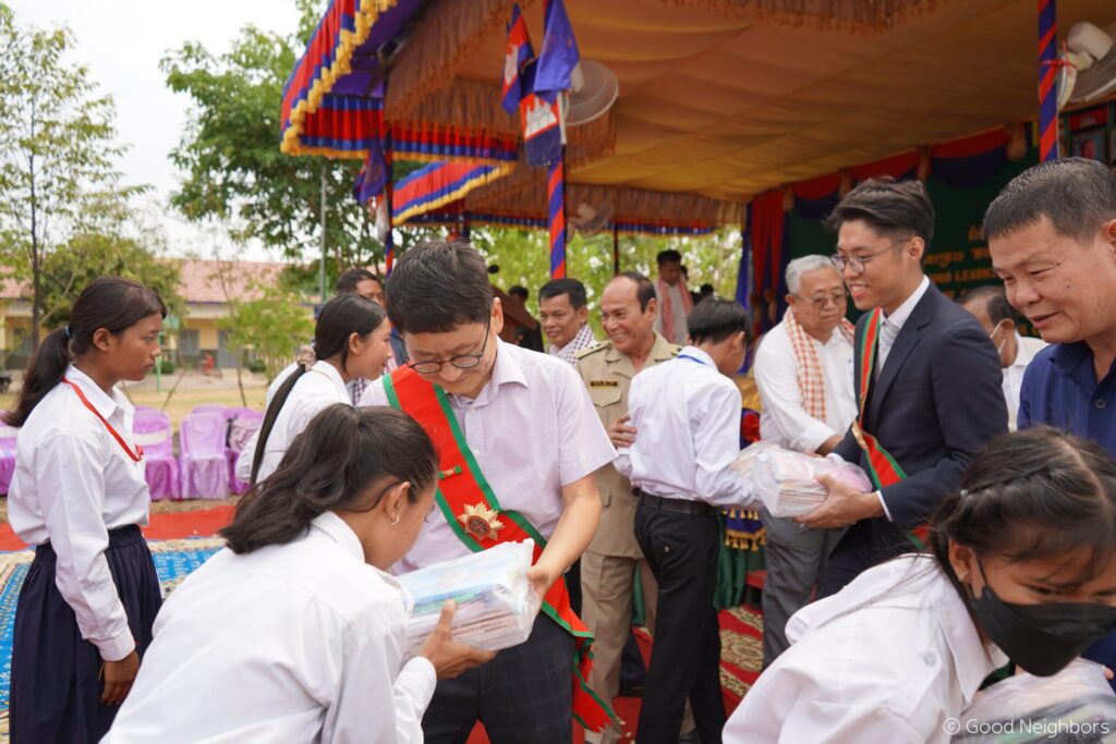Good Neighbors Cambodia, MVL Handover Good Learning Center of “MVL School Project #1” to Ou Taki Secondary School in Battambang Province 9 14 01 scaled 1