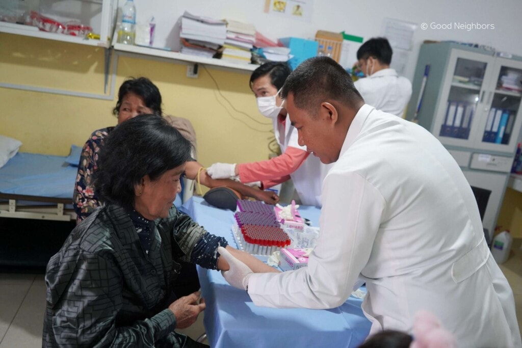 រឿងរ៉ាវល្អក្នុងត្រីមាសទី ៣៖ កម្មវិធីពិនិត្យ និងព្យាបាលសុខភាពជូនប្រជាជនសហគមន៍ 8 8 1 scaled 1