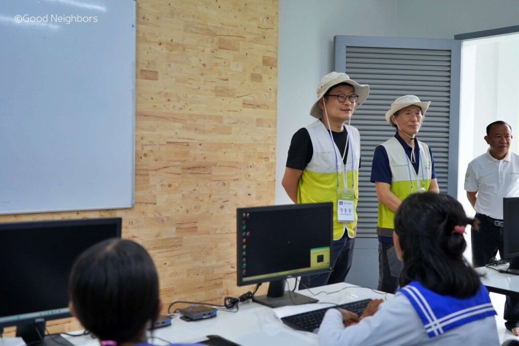 Good Neighbors Cambodia – Senior Volunteer Group of Mirae Foundation visited ‘Hajun Dream School Project’ in Ou Chrov Community 8 17 scaled 1