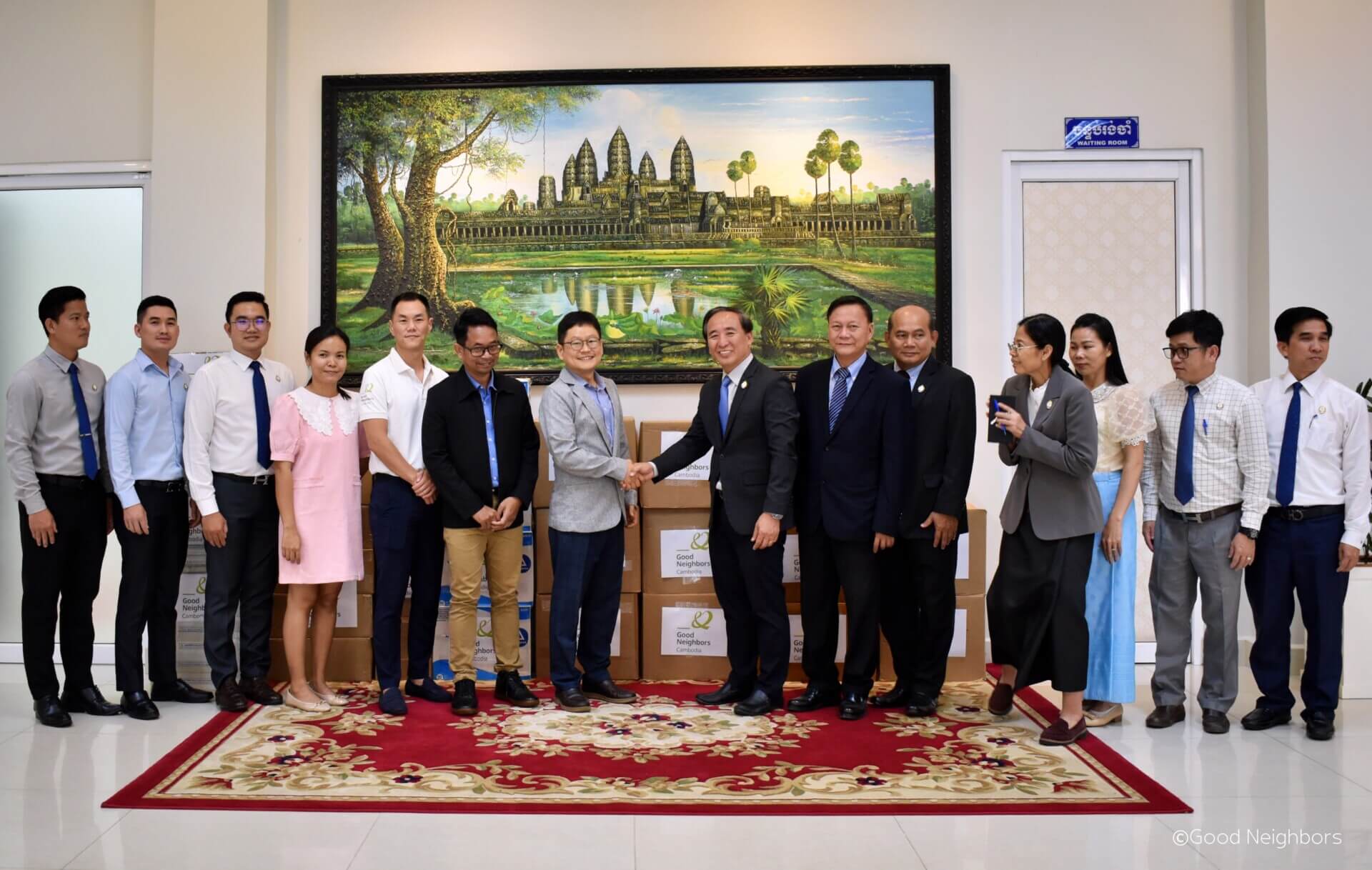 Good Neighbors Cambodia - Handover 4,280 Bottle of Medication to the Ministry of Health of the Kingdom of Cambodia 1 KJA 005111 1