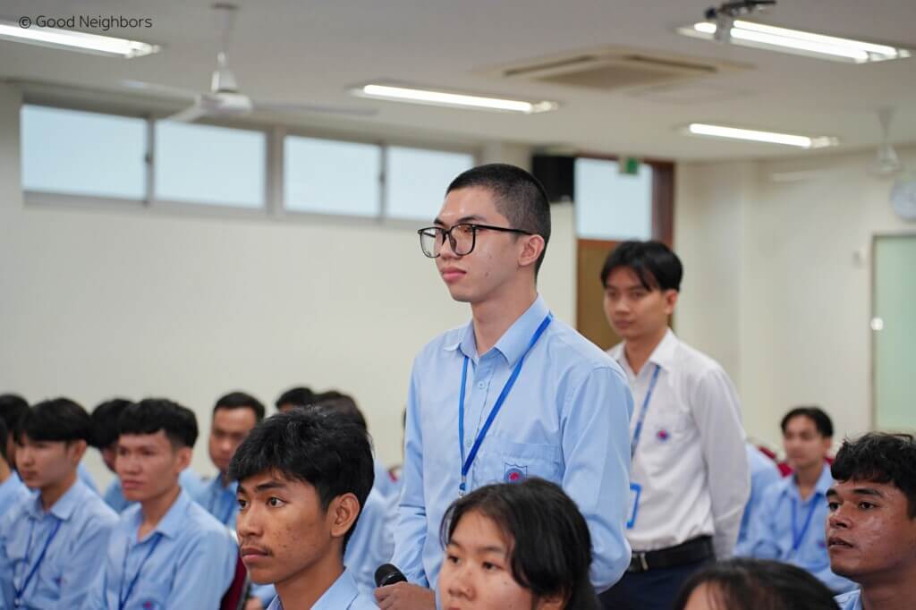 អង្គការហ្គូដណេបឺសកម្ពុជា – ឆ្នាំសិក្សា ២០២៥ ចាប់ផ្តើមបើកហើយ – វគ្គបណ្ដុះបណ្ដាល ផ្នែកព័ត៌មានវិទ្យាកម្រិតខ្ពស់ ខេប៊ី កម្រិតខ្ពសស់ជំនាន់ថ្មី នៅមជ្ឈមណ្ឌលកូរ៉េ សហ្វវែរ អេច អ ឌី 2 3rd photo